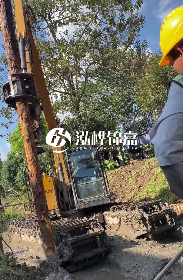 景德鎮(zhèn)河道清淤專業(yè)施工-狹窄河道挖機(jī)清理河道的方法？