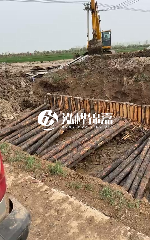 5米大頭16松木樁多少錢(qián)一根？按小頭報(bào)價(jià)貴還是大頭報(bào)價(jià)貴？
